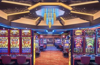 Do entry window structures follow fixed online lottery betting schedules?