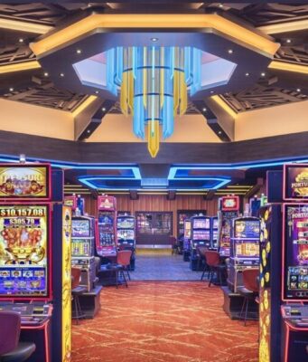 Do entry window structures follow fixed online lottery betting schedules?
