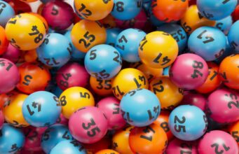 What happens when an online lottery platform fails to process a payment?